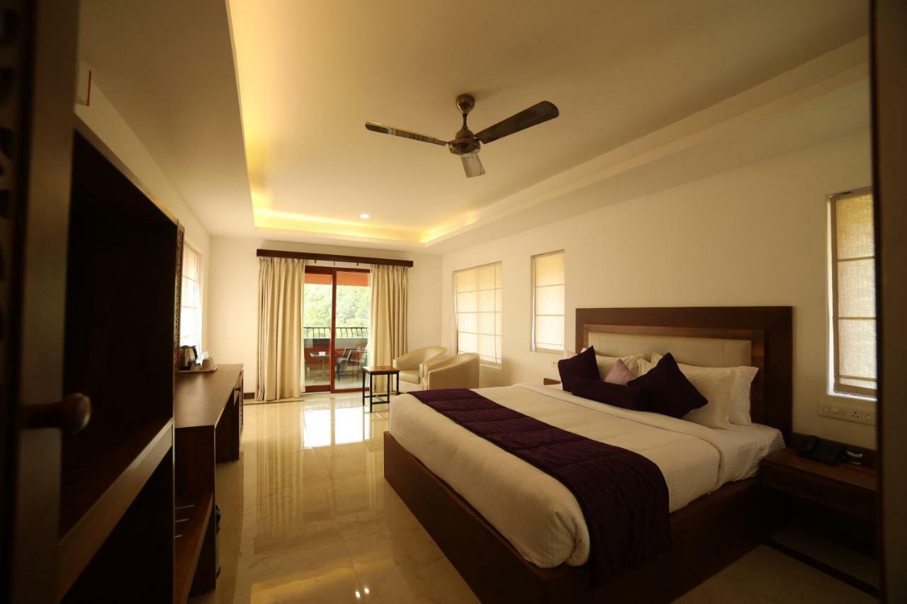 Contour Island Resort & Spa By Citrine Tariyod Buitenkant foto